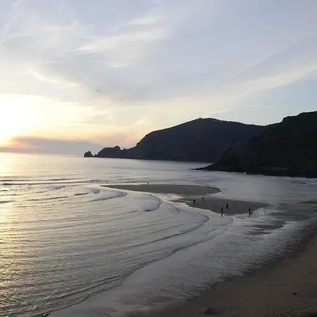 Mar De Fora بيت شباب